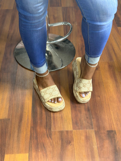 Lea Sandals (Brown)