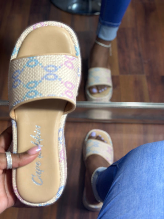Lea Sandals (Multicolor)