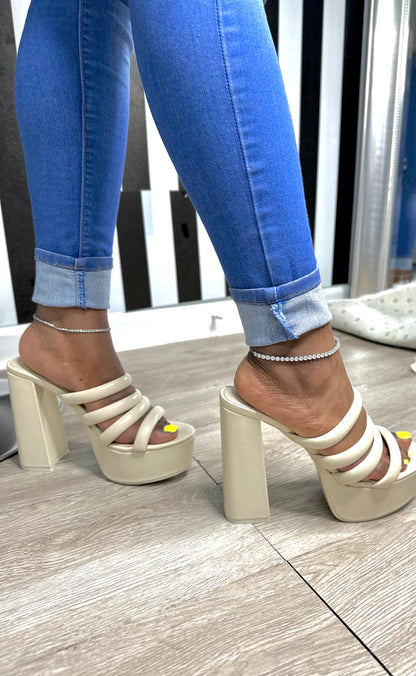Sara Heels